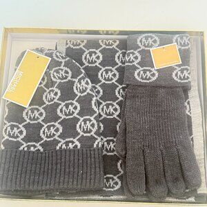 NEW & BOXED MICHAEL KORS LOGO SCARF HAT GLOVE SET GREY